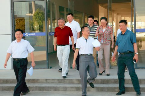 市領(lǐng)導(dǎo)參觀